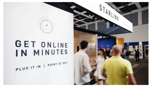 Elon Musk Apologizes to Users for Internet Service Disruption