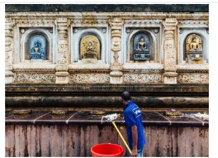 India: A Sweeper Confessed to Silently Burying Several Female Students Who Were Raped in a Temple