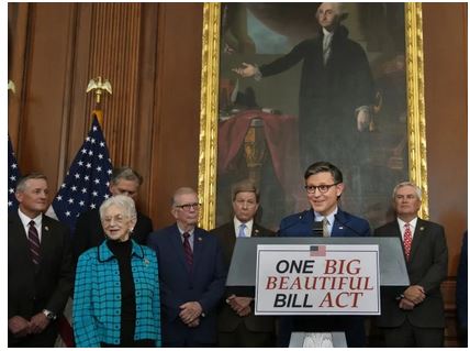 Trump's Bill In The US Senate Barely Approves Vote Of Vice President Fifty -fifty votes were voted on the right and opposition of the bill, on which the vice president's vote ruled