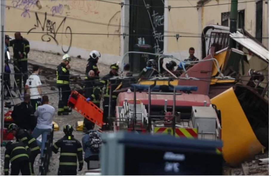 Portugal, Cable Train Accident, 15 Dead, 18 Injured